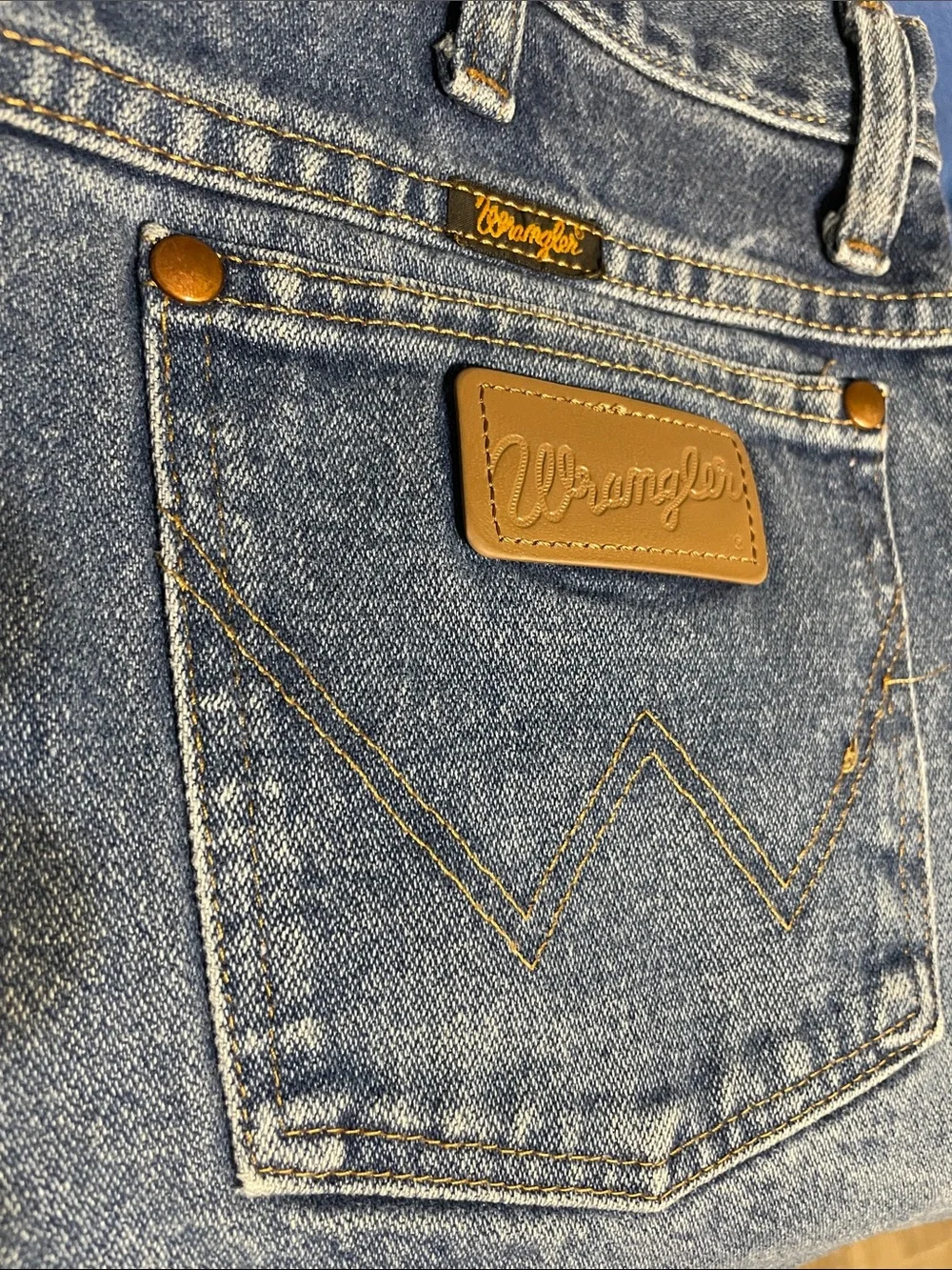Men's Wrangler Cowboy Cut Slim Fit Jeans Prewashed Indigo 33 x 34 936PWD